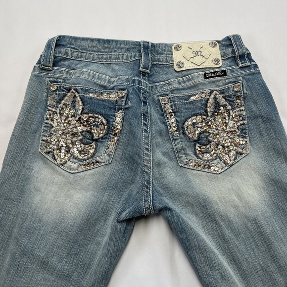 Miss Me Mid-Rise Easy Crop Size 28 Denim Blue Jean Capri Rhinestone Sequin - Picture 1 of 13
